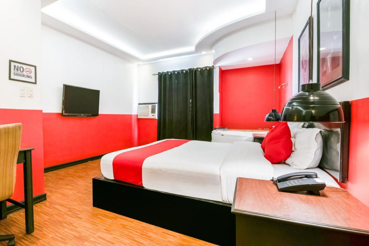 Oyo 432 Diamondwood Hotel Angeles Dış mekan fotoğraf